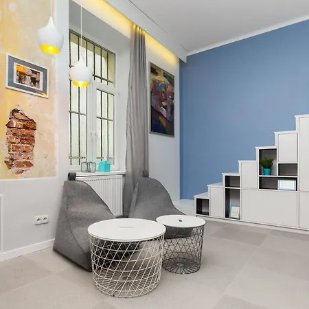 Quiet & Comfortable Old Apartment