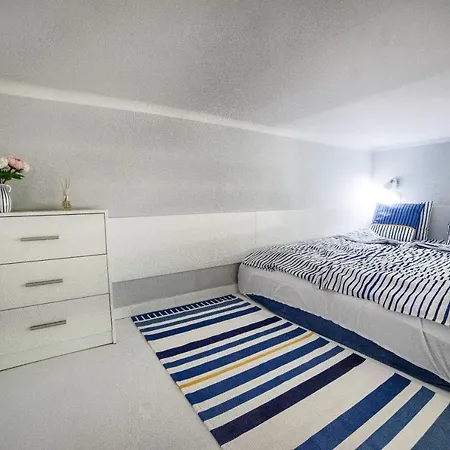 Quiet & Comfortable Old