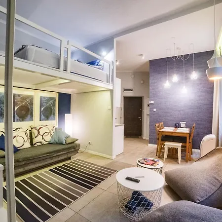 Quiet & Comfortable Old *